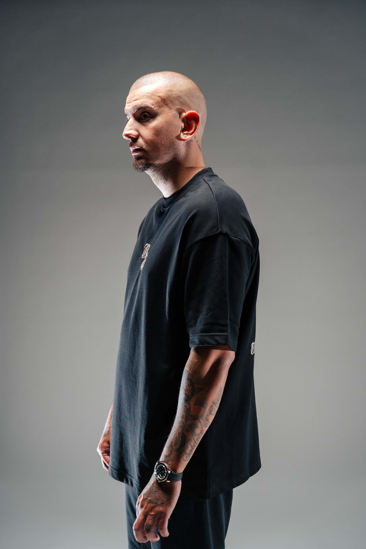 UG Ol' English Reload Tee 'Black/Gold'