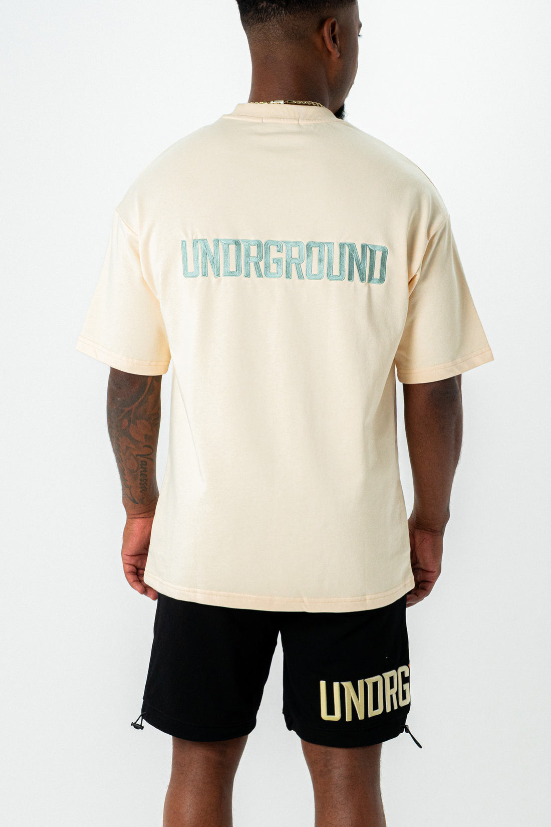 UG EMPIRE STREET TEE CREAM/SAGE