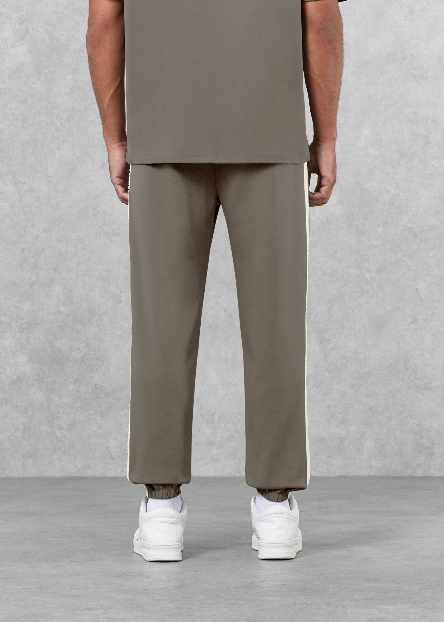 TGM 28 inch Regular Fit Joggers 'Mushroom'