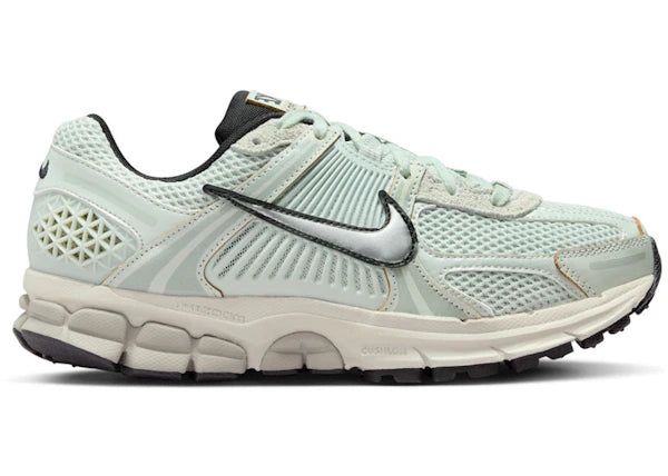 Women's Nike Zoom Vomero 5 'Light Silver Chrome'